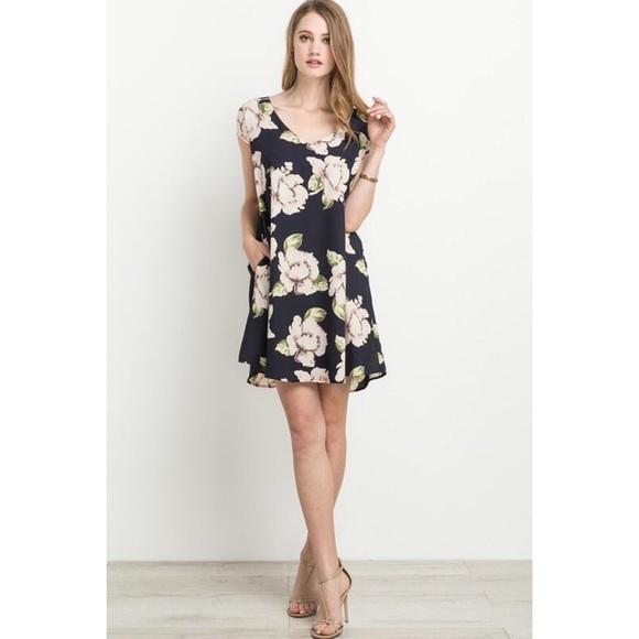 🎉HP🎉 Navy Floral Short Sleeve Dress With Pockets - Picture 6 of 6